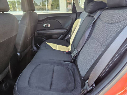 2017 Kia Soul +