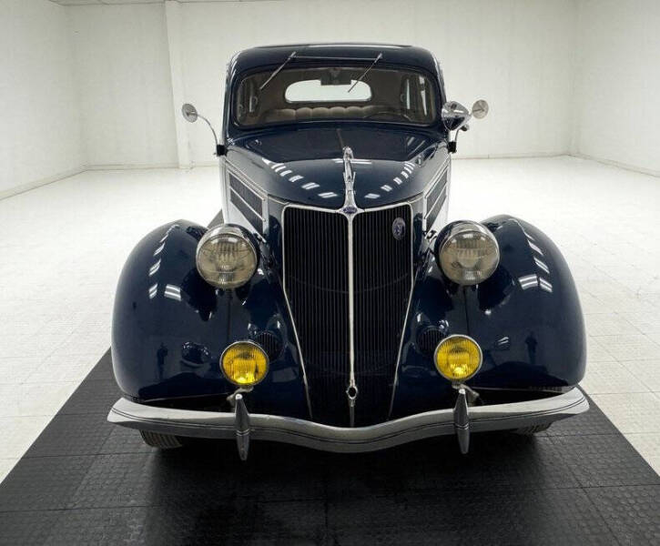 1936 Ford Deluxe