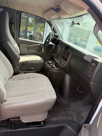 2017 Chevrolet Express LT 3500
