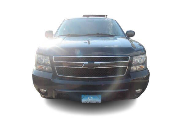 2013 Chevrolet Suburban LS's photo