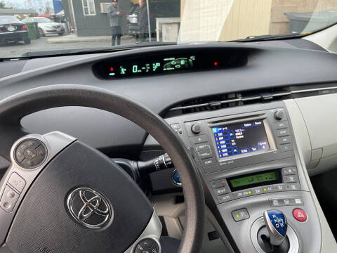 2013 Toyota Prius Three