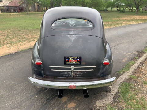 1946 Ford Deluxe