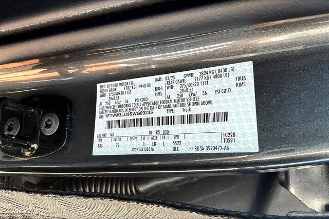 2025 Ford F-150 Lightning Flash