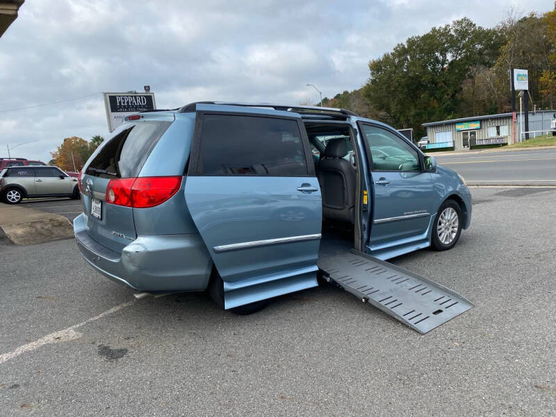 2009 Toyota Sienna Limited photo 4