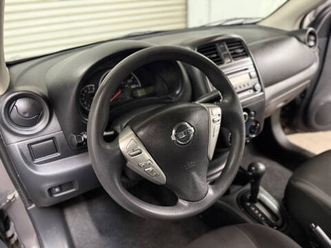 2015 Nissan Versa 1.6 S