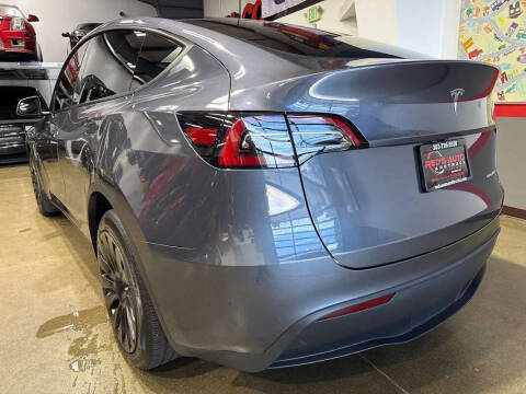 2023 Tesla Model Y Long Range