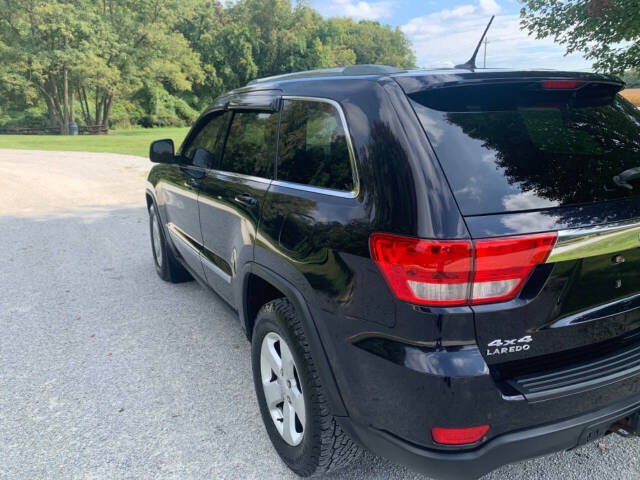 2011 Jeep Grand Cherokee for sale at Car Connection in Painesville, OH