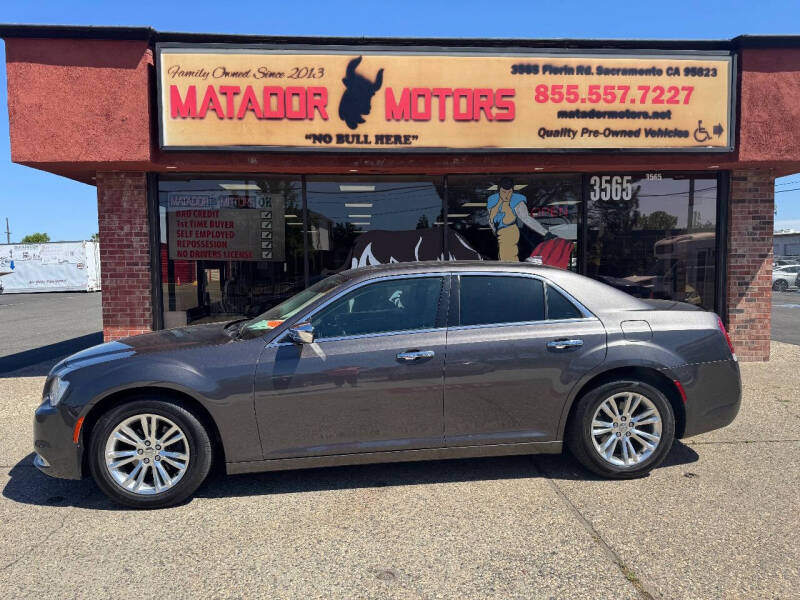 2016 Chrysler 300 C's photo