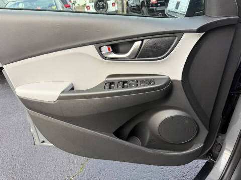 2023 Hyundai Kona Electric SE