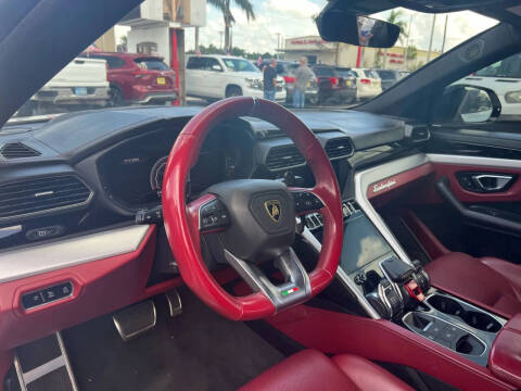 2019 Lamborghini Urus