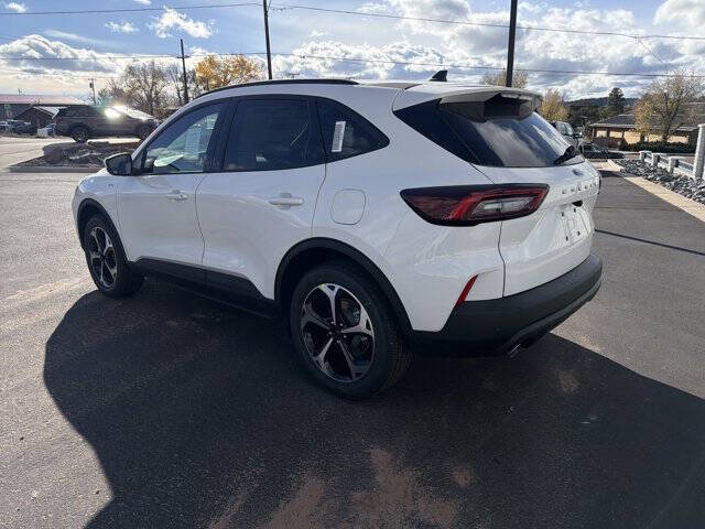 2026 Ford Escape Hybrid ST-Line Select