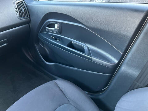 2015 Kia Rio 5-Door LX