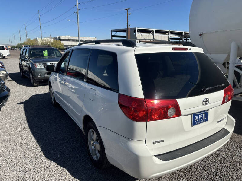 2008 Toyota Sienna LE 7-Passenger