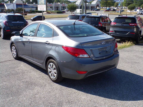 2017 Hyundai Accent SE