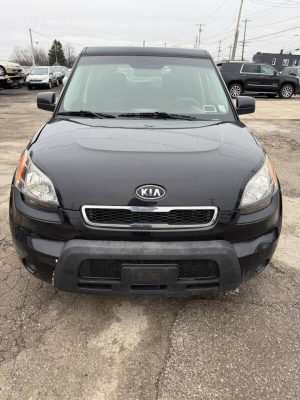 2011 Kia Soul +