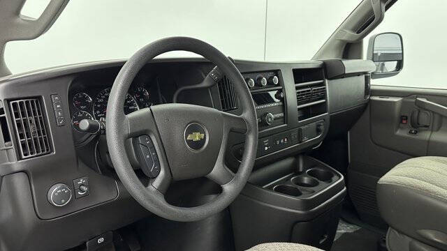 2024 Chevrolet Express LT 3500