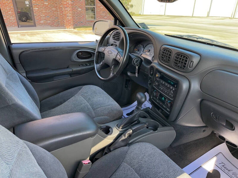 2004 Chevrolet TrailBlazer EXT LT