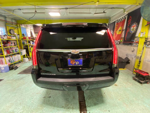 2016 Cadillac Escalade Luxury Collection