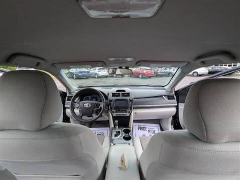 2014 Toyota Camry Hybrid LE