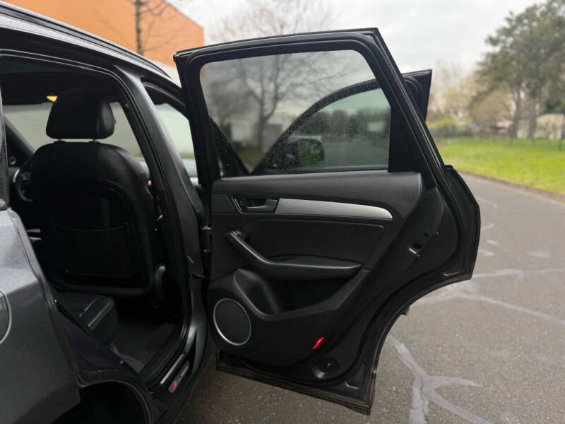 2016 Audi Q5 2.0T quattro Premium Plus