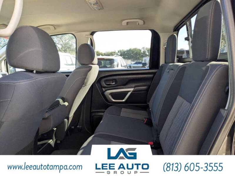 2023 Nissan Titan SV