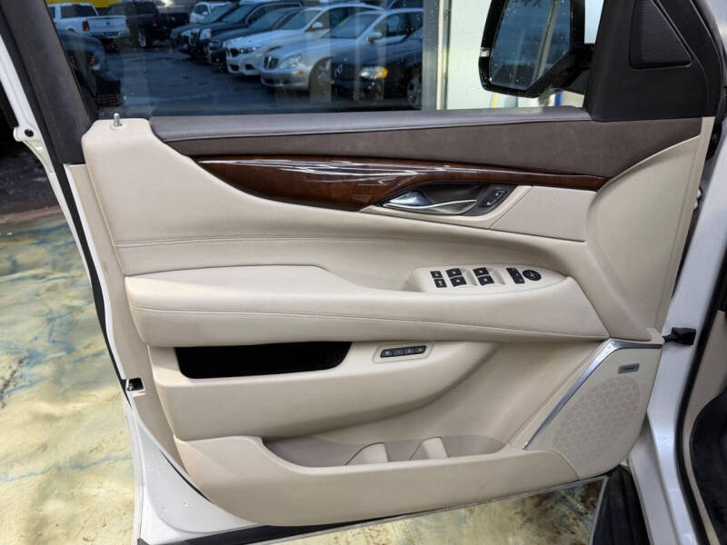 2016 Cadillac Escalade Premium Collection