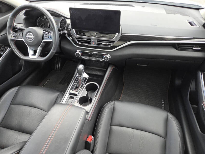 2023 Nissan Altima 2.0 SR