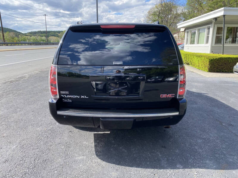 2009 GMC Yukon XL Denali