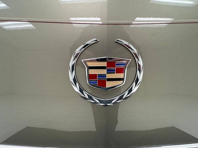 2010 Cadillac DTS Luxury Collection