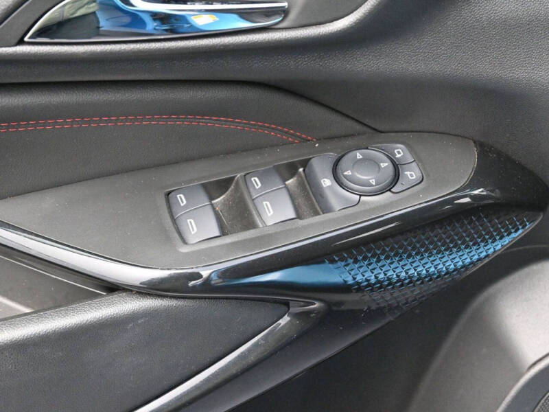 2025 Chevrolet Trax RS