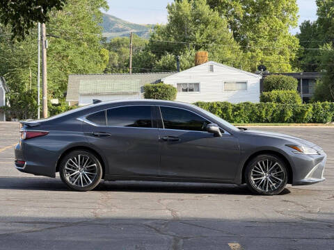 2025 Lexus ES 300h