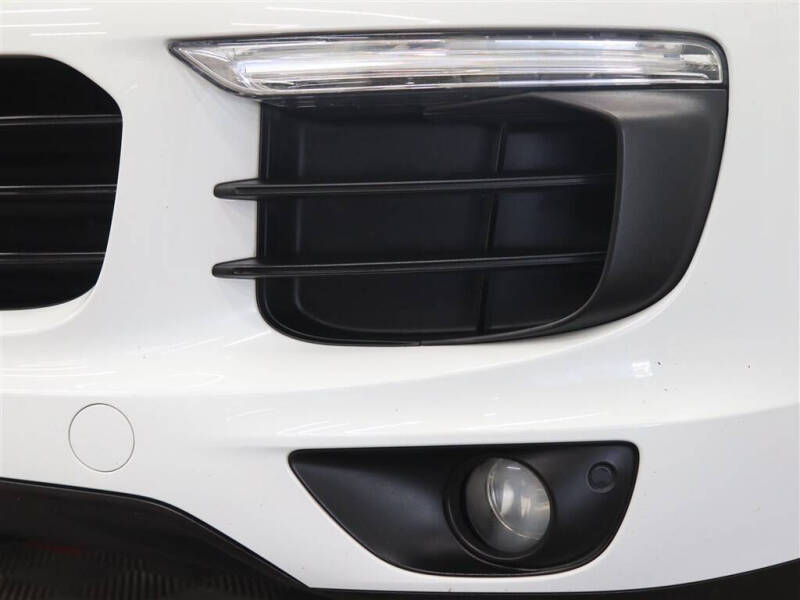 2018 Porsche Cayenne Platinum Edition