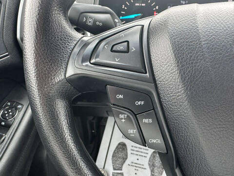 2020 Ford Edge SE
