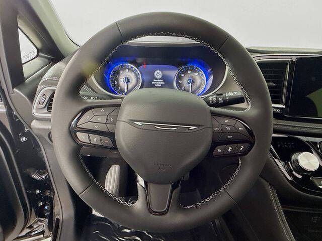 2027 Chrysler Pacifica Limited