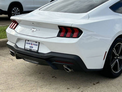 2025 Ford Mustang EcoBoost