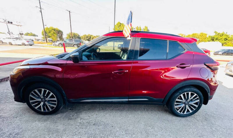 2023 Nissan Kicks SR