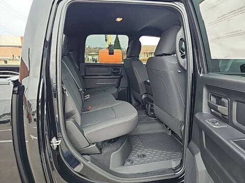 2026 RAM 2500 Black Express