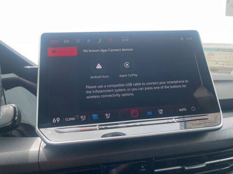 2025 Volkswagen Golf GTI SE