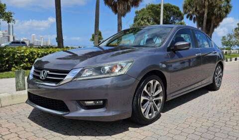 2015 Honda Accord for sale at Auto Tempt  Leasing Inc in Miami FL