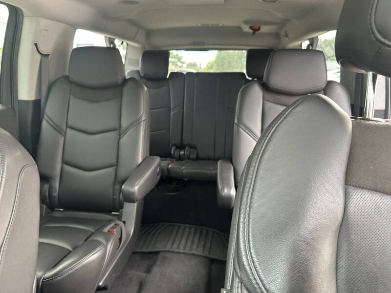 2018 Cadillac Escalade ESV Luxury