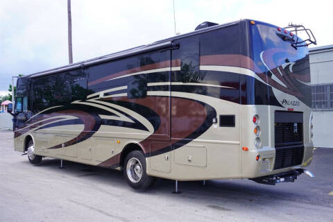 2015 Freightliner XCS Chassis