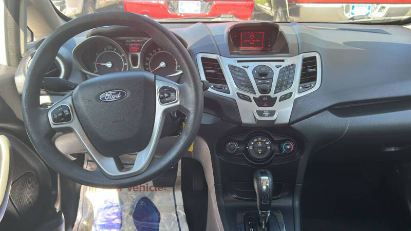 2013 Ford Fiesta SE