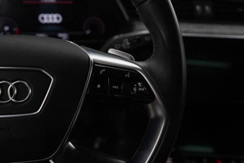 2023 Audi e-tron quattro Premium Plus