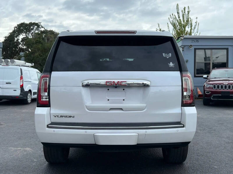 2017 GMC Yukon Denali