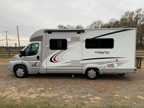 2016 Winnebago TREND