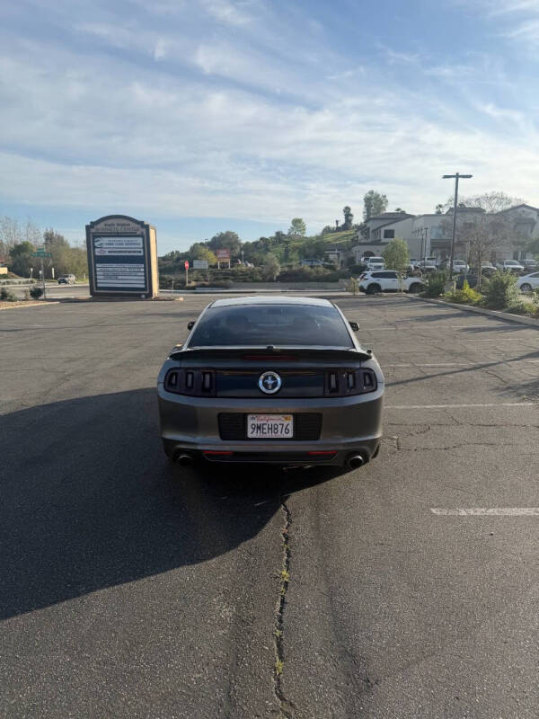 2013 Ford Mustang V6 Premium
