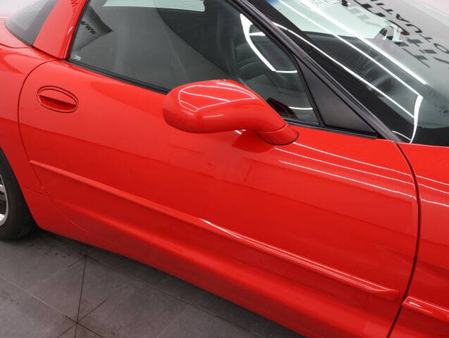 2004 Chevrolet Corvette