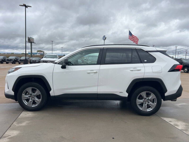 2025 Toyota RAV4 Hybrid LE