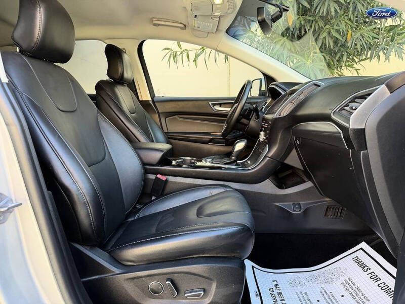 2017 Ford Edge Titanium