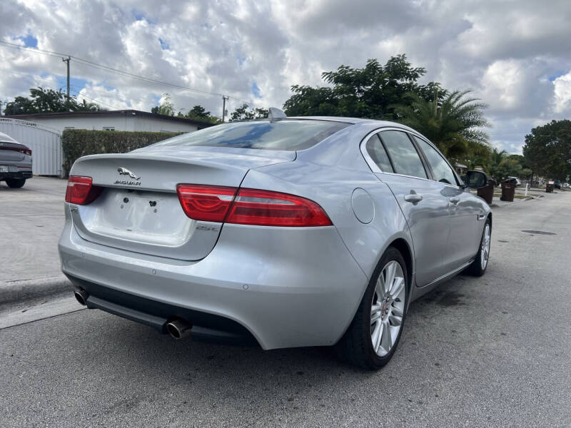 2019 Jaguar XE 25t Premium